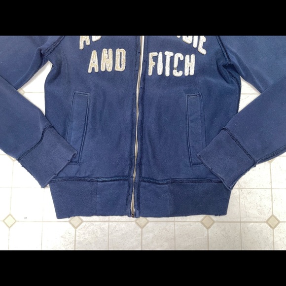 Abercrombie & Fitch Blue Distressed Sweater - Picture 2 of 6